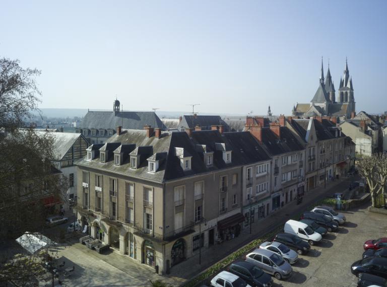 Vue générale de l'îlot A vu depuis la place du Château.