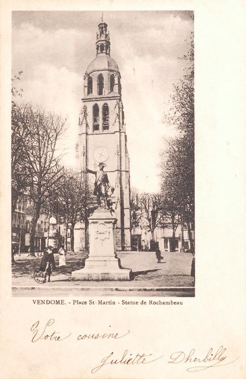 Carte postale ancienne du début du XXe siècle : le monument sur la place Saint-Martin. (collection particulière).
