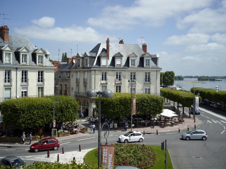 Façade de l'îlot K sur le rond-point de la Résistance, vue depuis l'îlot I. 