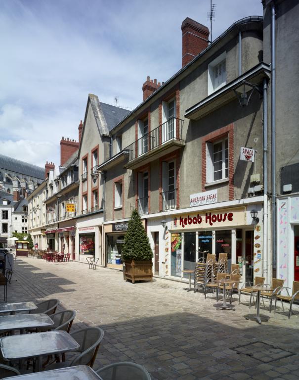 Façade sur la rue Henry-Drussy, vue depuis le sud. ; Vue de la façade sur la rue Henry-Drussy depuis le sud. 