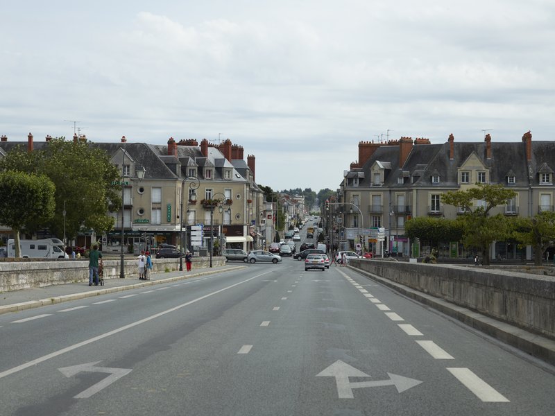 Vue générale de la tête de pont de la rive gauche. 