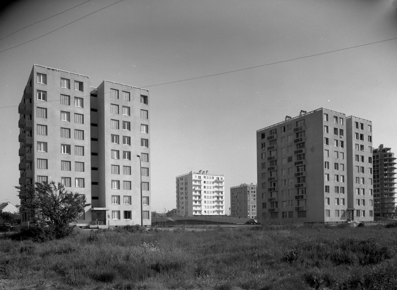 Tours aux Cornillettes, 1965.  (Ministère de l'écologie, de l'énergie, du développement durable et de l'aménagement du territoire, 42536-2).