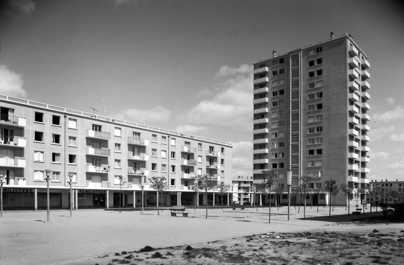 ZUP de Blois, barre et tour, vue de 1965. (Ministère de l'écologie, de l'énergie, du développement durable et de l'aménagement du territoire, 42546-1).