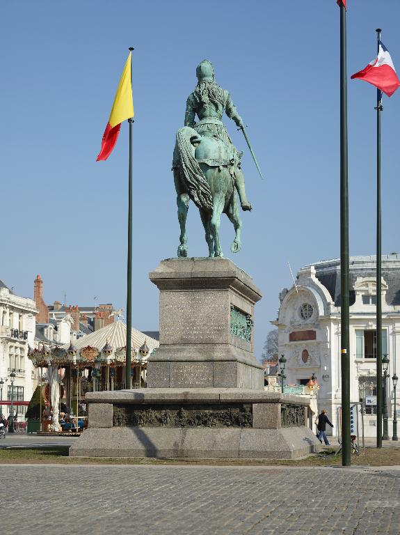 Vue générale depuis l'ouest.