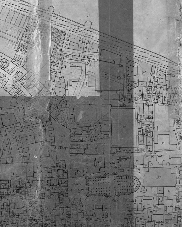 L'hôtel-Dieu est situé en bas, au-dessus et légèrement à gauche de la cathédrale Sainte-Croix (extrait du plan cadastral napoléonien, AD Loiret). ; La maison est située en haut à droite (parcelle n° 992), rue du Sanitas (extrait du plan cadastral napoléonien, Archives Départementales du Loiret).