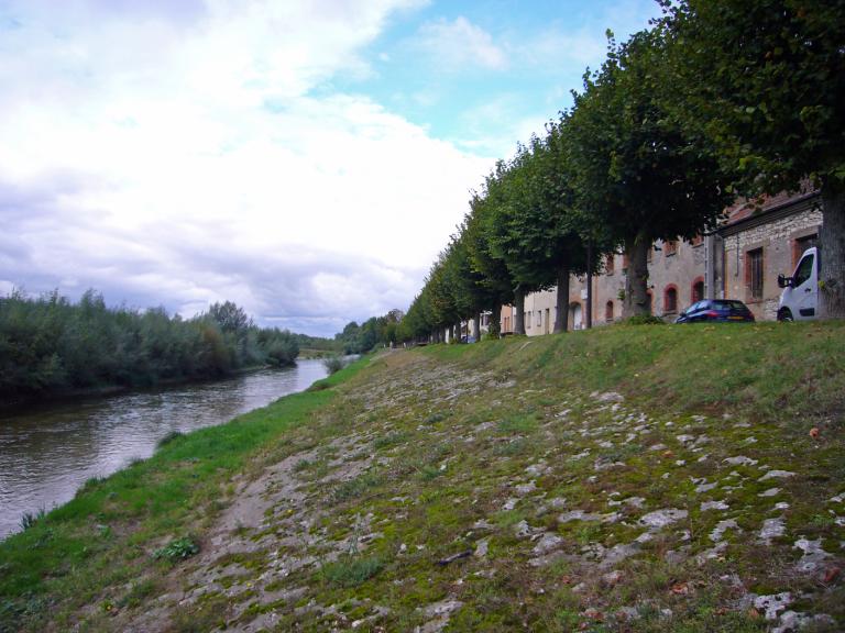 Vue d'ensemble vers l'aval.