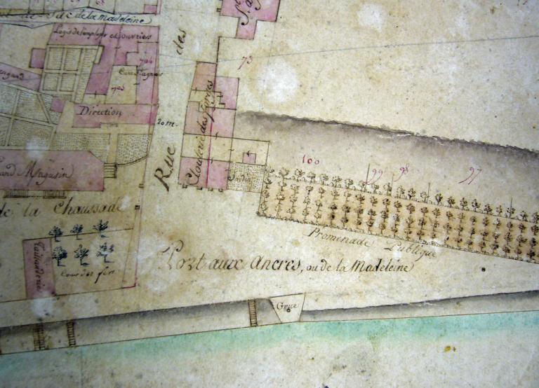 Plan d'alignement levé en exécution de la loi du 16 septembre 1807 par Perrin géomètre à Nevers, non daté (probablement vers 1810). Détail sur le port aux Ancres ou de la Madeleine. (archives municipales de Cosne-Cours-sur-Loire, 1 O 1).