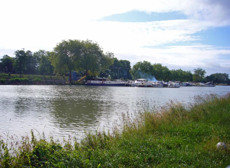 Les aménagements portuaires de la Loire : commune de Nevers (Nièvre)