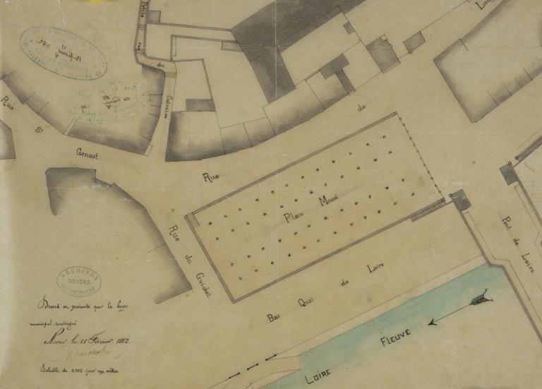 Plan de la tête de pont côté rive droite et de ses abords (place Mossé, cale double) dressé le 11 février 1882 par le voyer municipal Michel. (archives municipales de Nevers, 3 O 227/2).