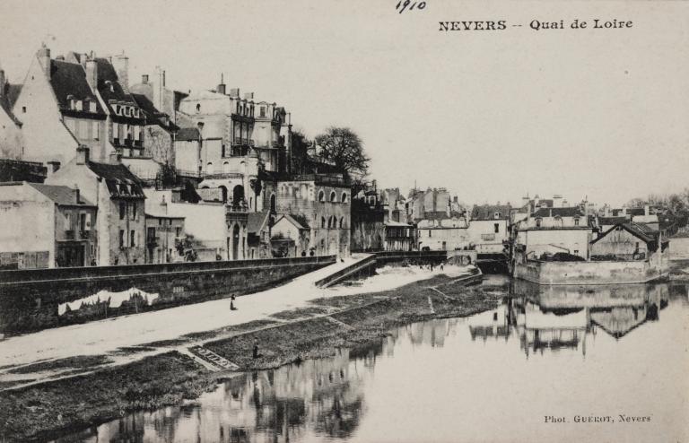 Port dit port de la Nièvre (quais de Nevers)