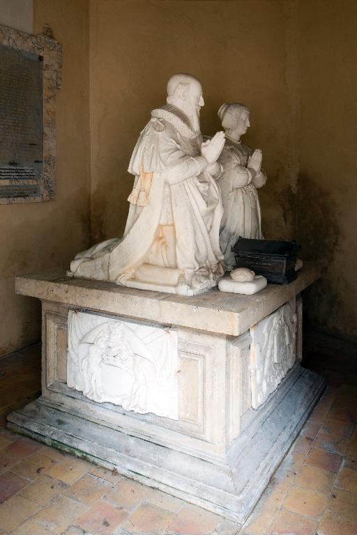 Tombeau de Sully. ; Tombeau