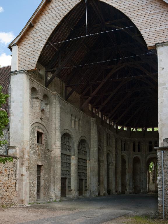 Église abbatiale, chœur et transept, vue de l'ouest.