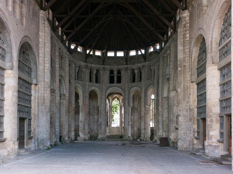Transept et choeur, vaisseau central, élévation intérieure, vue de l'ouest.