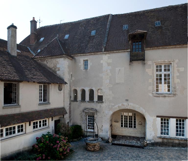 Façades est et nord (sur cour), vue du nord-est.