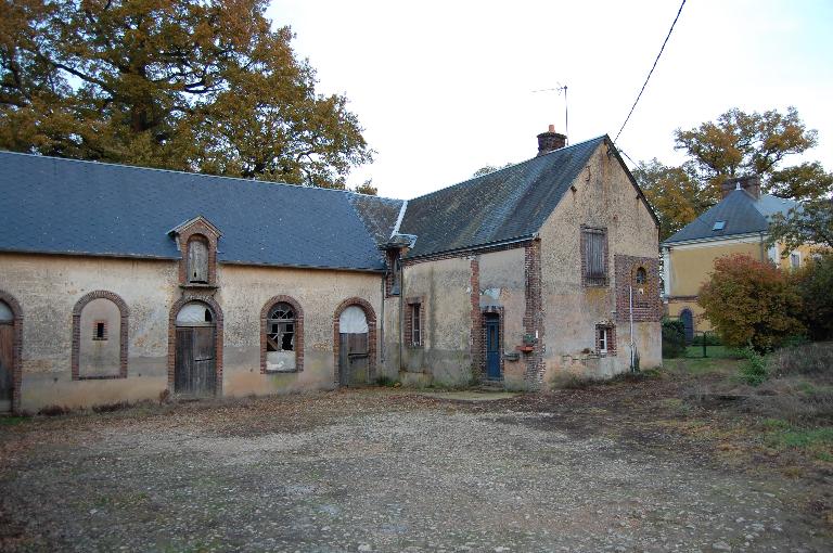 Aile sud-est, vue générale depuis l’ouest.