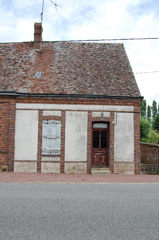 Le bourg, 25 rue Principale, maison à pièce unique.