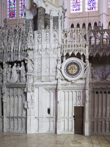 Vue d'ensemble de la troisième travée sud, horloge astronomique.