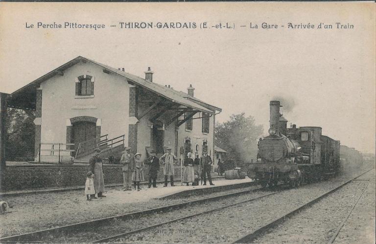 Vue générale de la gare depuis le nord-est (carte postale, 1er quart 20e siècle).