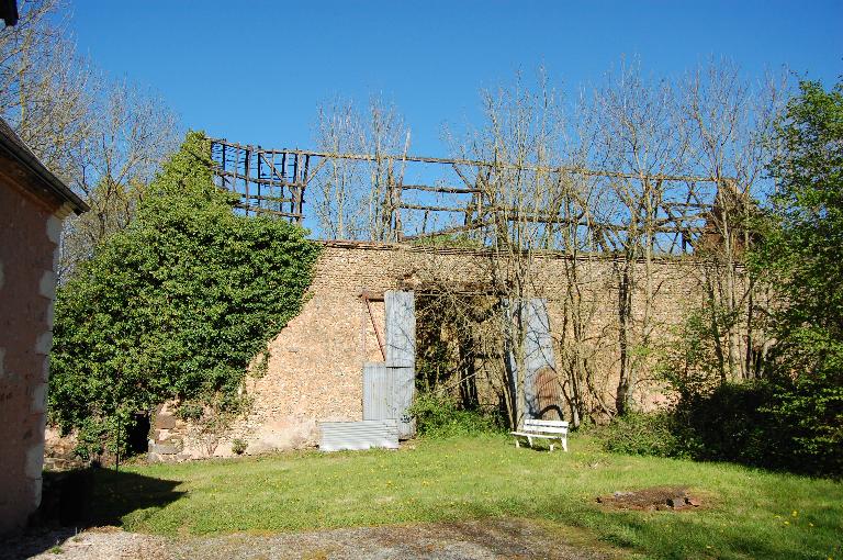 Bâtiment d'exploitation (vestiges), élévation sud-ouest.