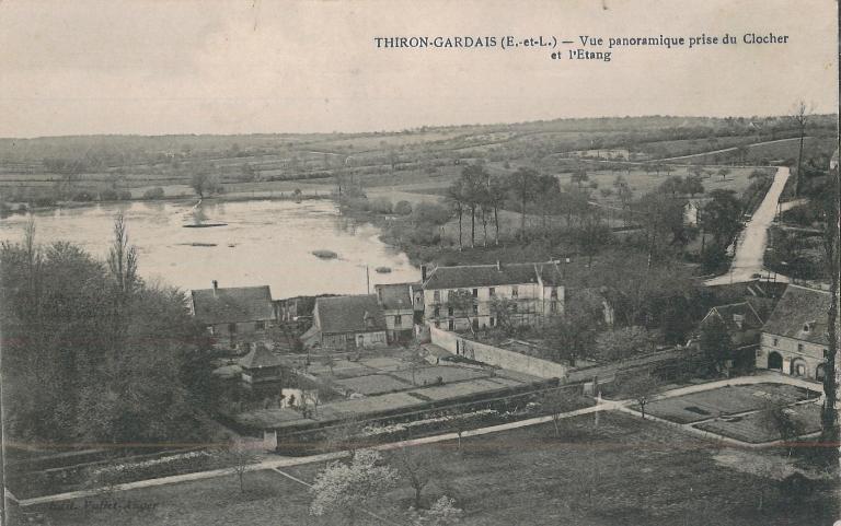 Bourg : laboratoire et maison du médecin de l'abbaye, actuellement maison