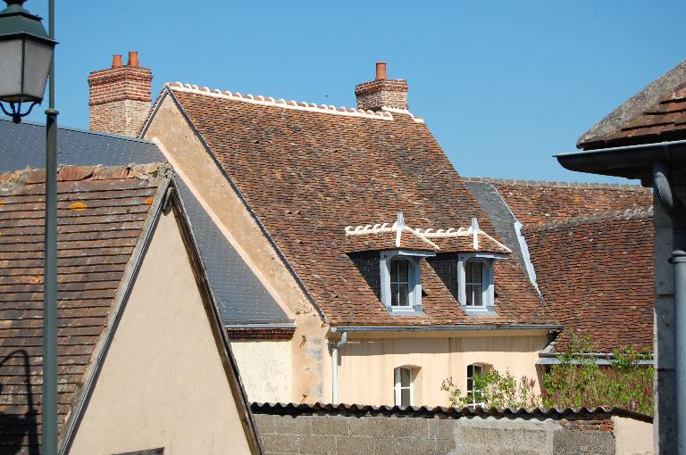 Vue générale de la façade postérieure depuis le sud.