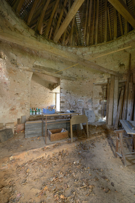 Intérieur, Vue vers l'ouest.