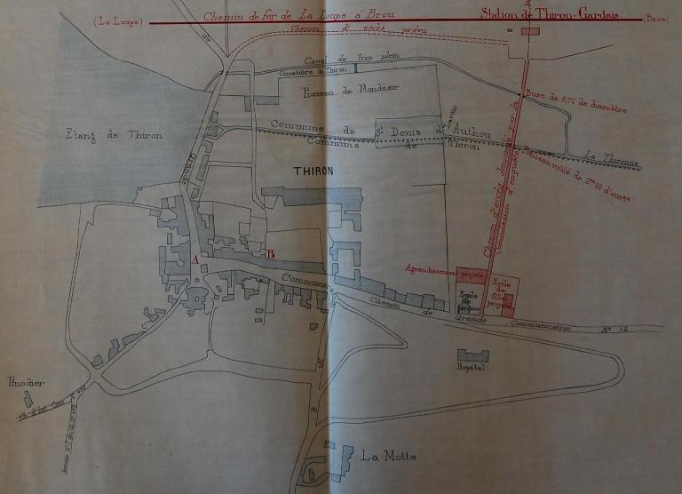 Plan du bourg réalisé par l'ingénieur ordinaire en 1897 (dans le cadre des enquêtes parcellaires du chemin de fer de La Loupe à Brou).