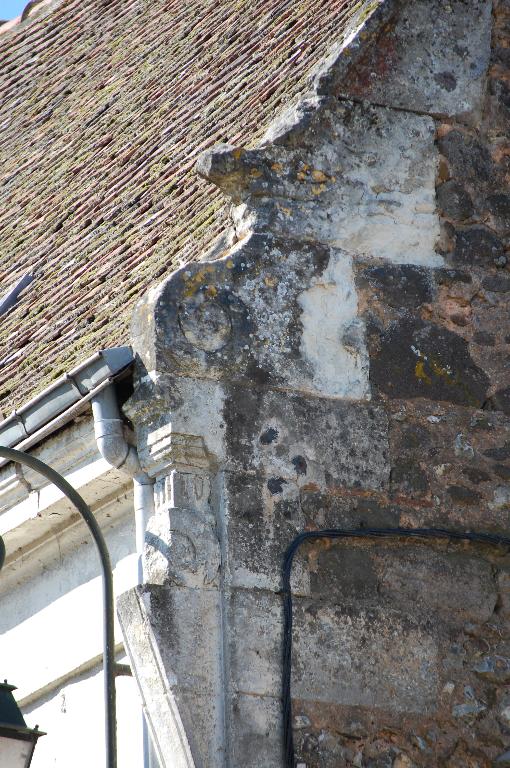 3, rue de l'Étang, vue de détail du pignon découvert à crossette sculptée de style Renaissance.