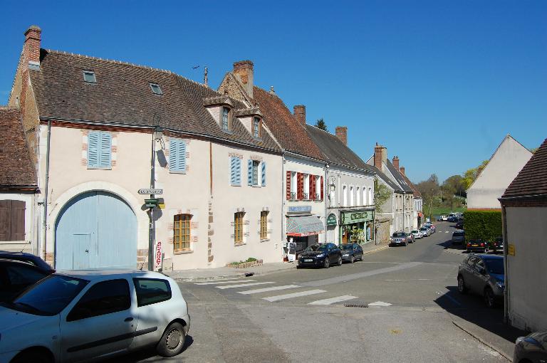 Place du Marché et rue de l'Étang, vue depuis le sud.