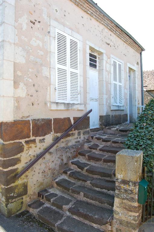 4, rue des Jardins, maison à boutique reconstruite (2e moitié 19e siècle).