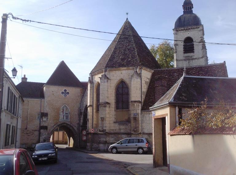 Chevet, vue du nord-est (2013).