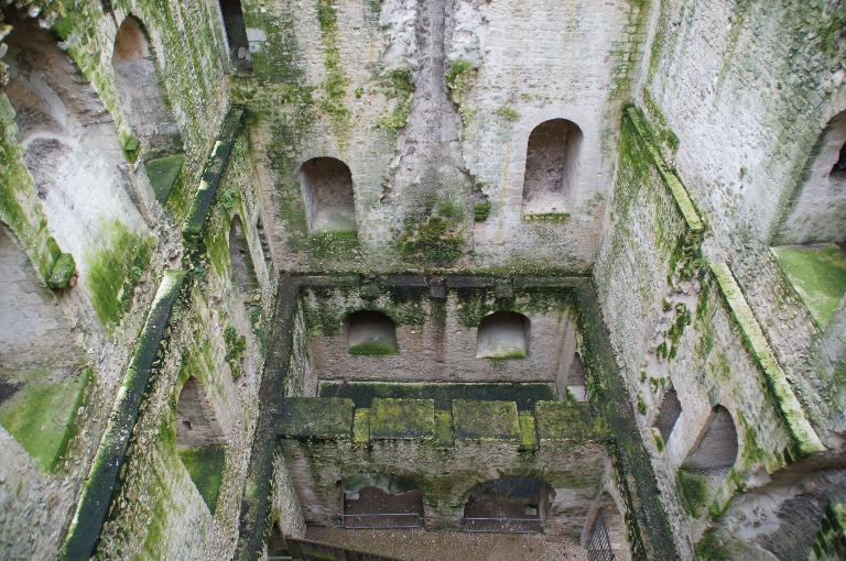 Donjon, intérieur, face sud.