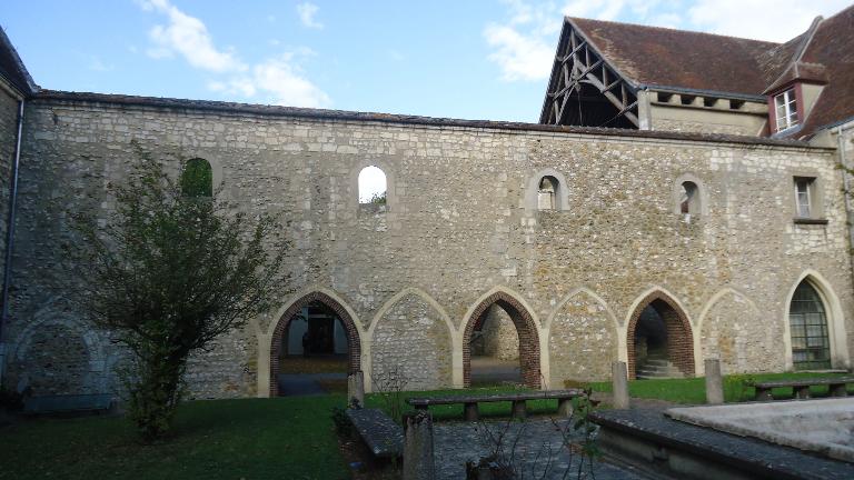 Collatéral sud, gouttereau sud, vue du sud.