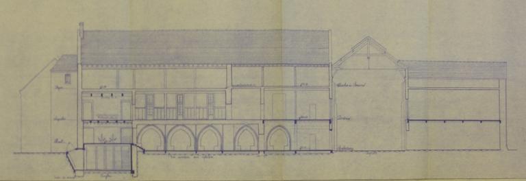 Coupe longitudinale, aile est et transept, 1948. In : La Construction moderne, revue mensuelle d'architecture. Septembre 1954, n° 9 ) ; Coupe longitudinale, aile est et transept (1948).