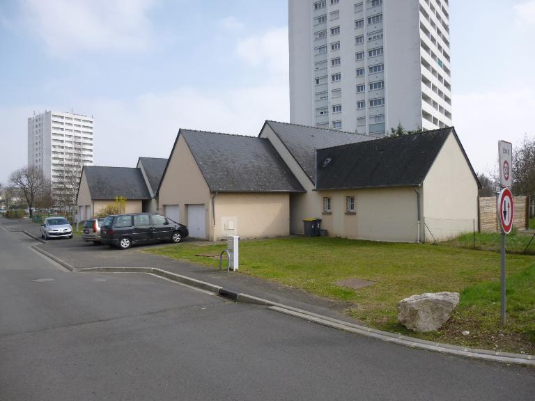 Rue Simon Vauquier : l'habitat individuel et collectif.