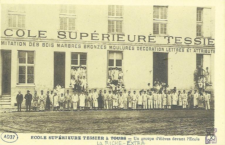 Ecole Teissier dans les années 1920, aujourd'hui détruite. .