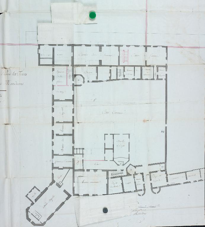 Plan du château pour y établir le dépôt des mendiants (18e siècle) (Archives départementales d'Indre-et-Loire C 314/11).