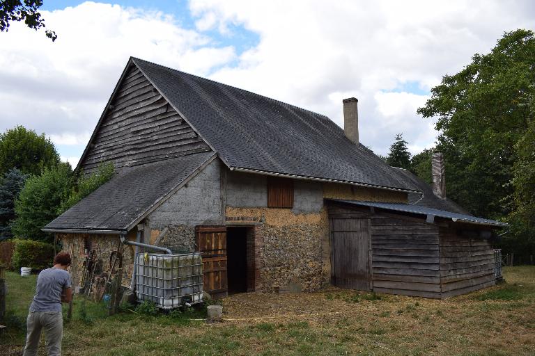 Vue générale de la ferme depuis l'est.