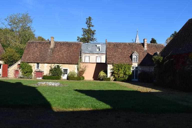 Ancien logis du manoir (?), vue générale depuis le sud.