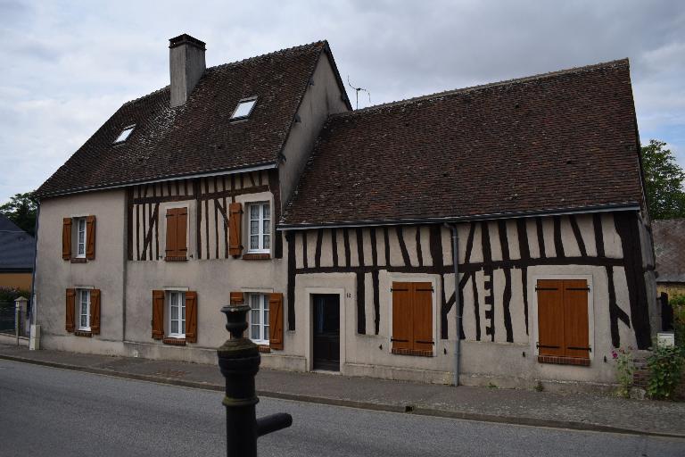 Bâtiment d'habitation, vue générale depuis le sud.
