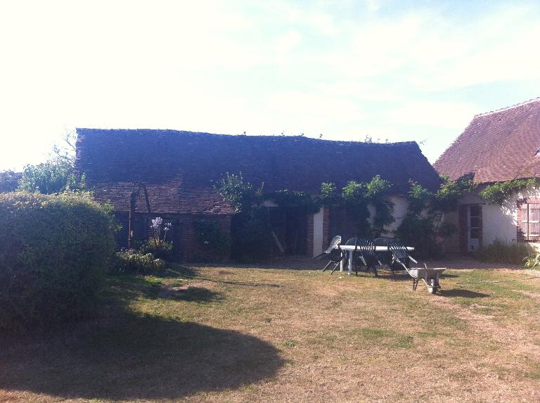 Fournil, étable et soues, vue générale depuis l'est.