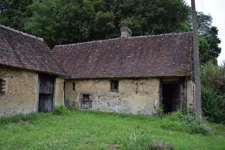 Bâtiment d'exploitation (fournil, toit à porcs et remise), partie fournil vue depuis l'ouest.