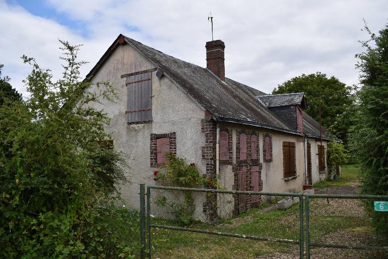 Ferme de type "bloc à terre", à La Grande Girouardière.
