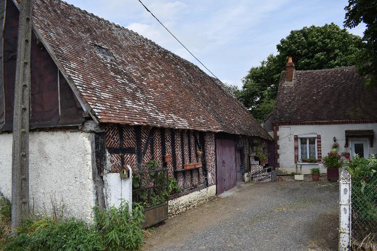 Ferme en "L" au Mesnil.