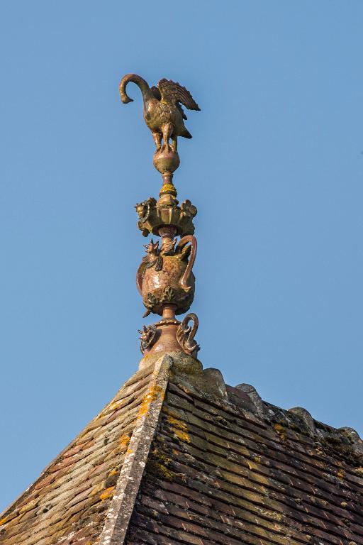 Partie écurie-étable, vue de détail de l'épi de faîtage.