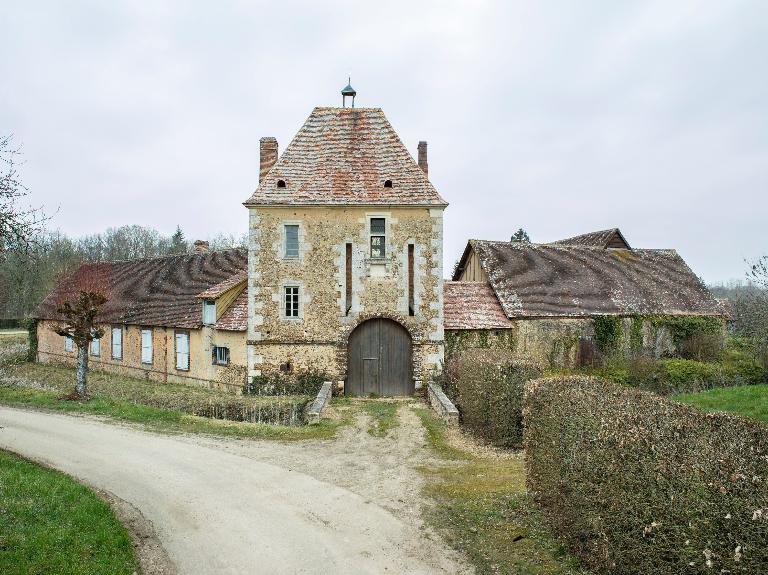 Vue générale depuis le sud. ; Manoir du Cormier.