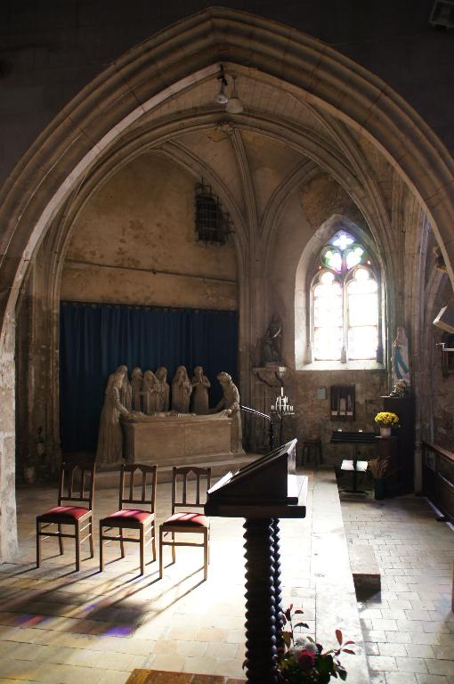 Eglise Saint-Laurent, détail de la fenêtre de la prévôté, vue depuis le collatéral sud.