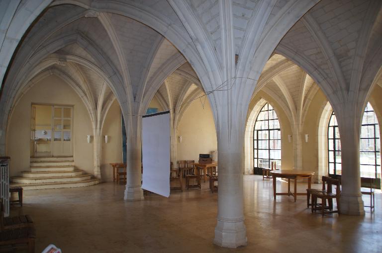 Aile est, élévation intérieure : réfectoire.