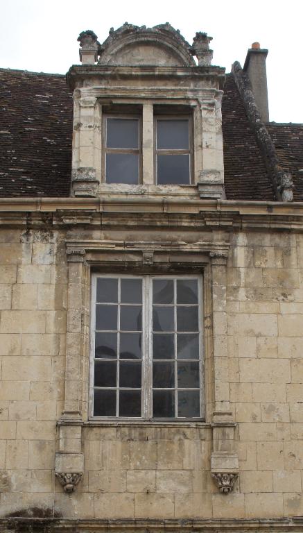 Bâtiment 1, face nord, détail de la première travée, vue du nord.