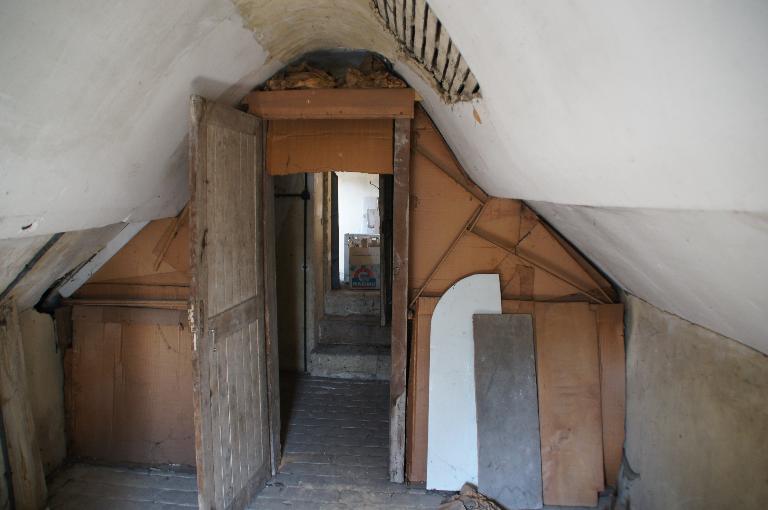 Vue intérieure, deuxième étage, bâtiment 9, détail de la voûte.